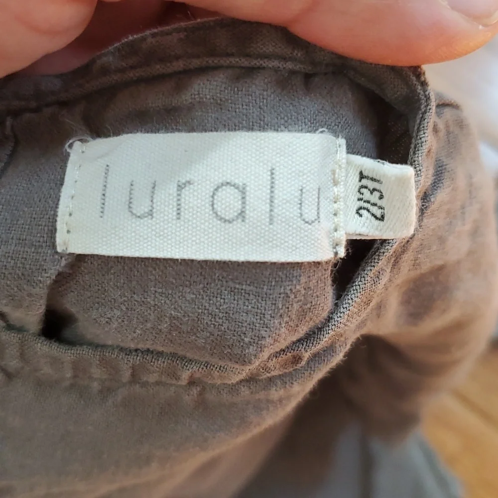 Luralu Linen Long Sleeve Top - Picture 3 of 7